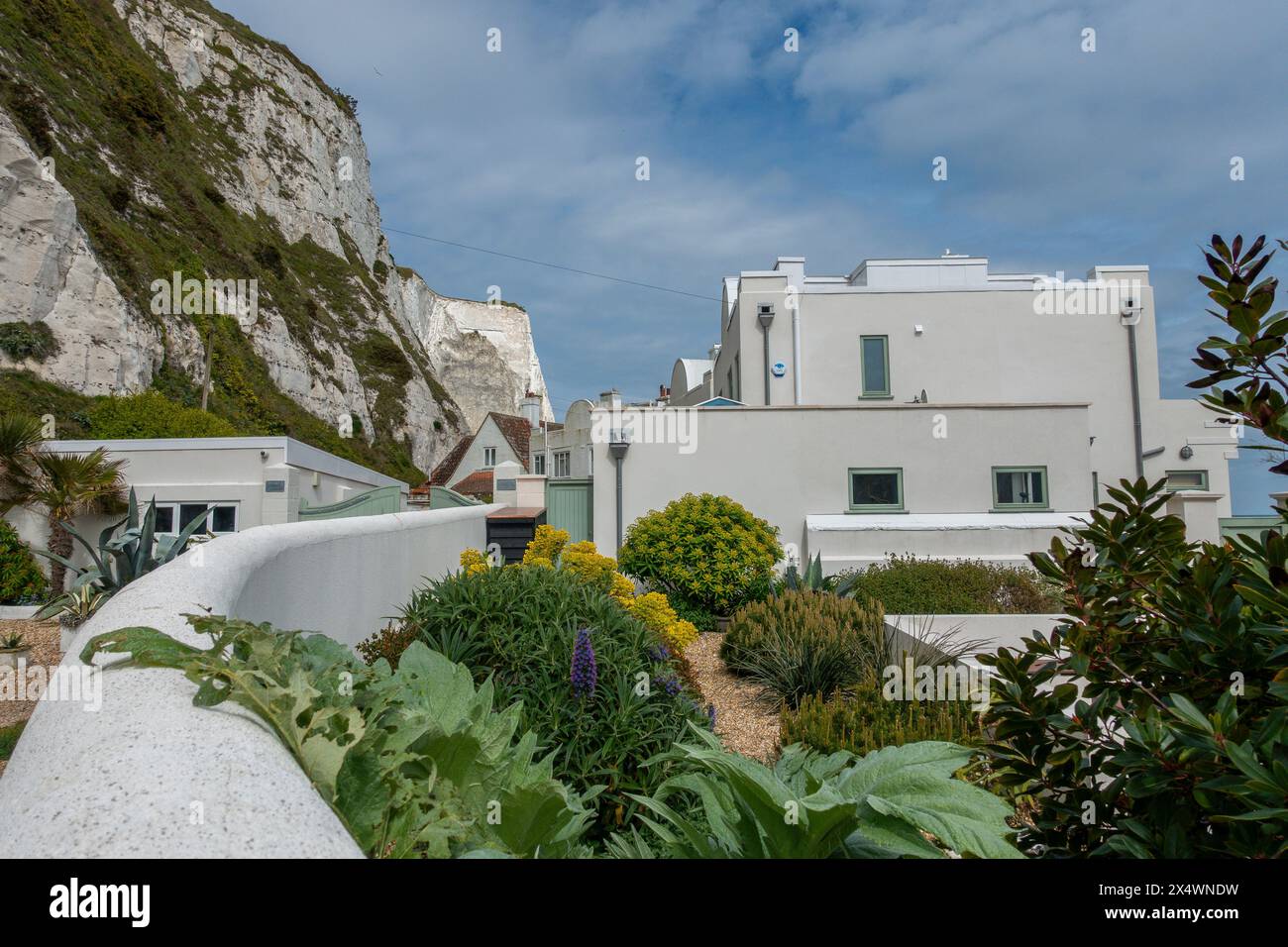 Coastal Living, The Bay, St Margarets Bay, Douvres, Kent, Angleterre, Coastal Garden, White Cliffs, of, Douvres Banque D'Images