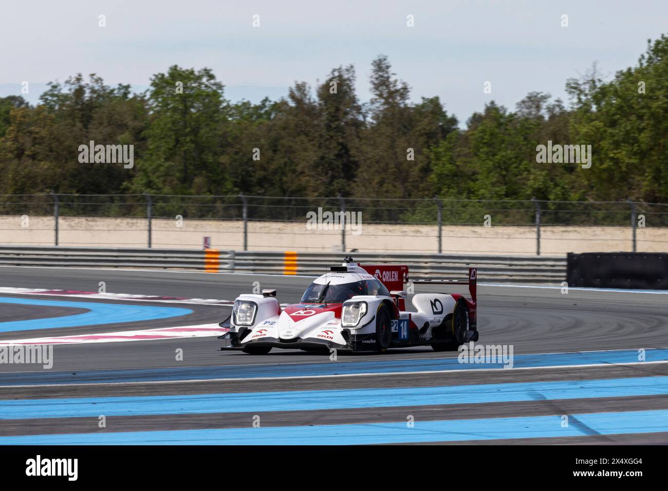 Le Castellet, France, 5 mai 2024, #14 Ao par TF (USA) Oreca 07/Gibson (LMP2) - Jonny Edgar (GbR) Louis Deletraz (Che) Robert Kubica (Pol) lors des 4 heures du Castellet, deuxième course de la European le Mans Series (ELMS) 2024 sur le circuit Paul Ricard du 02 au 05 mai, 2024 au Castellet, France - photo Laurent Cartalade/Agence MPS crédit Agence MPS/Alamy Live News Banque D'Images