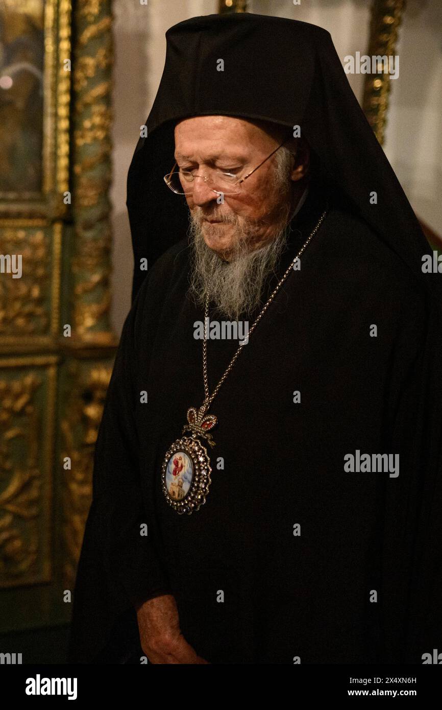 Instabul, Turquie. 4 mai 2024. Le patriarche œcuménique Bartholomée que j'ai vu à la messe orthodoxe de Pâques à la cathédrale George. Le patriarche œcuménique Bartholomeus I a célébré la messe orthodoxe de Pâques à la cathédrale George, à Fener, Istanbul. Des croyants de Grèce, Ukraine, Géorgie, Serbie et d’autres pays se sont joints à la cérémonie. (Crédit image : © Valeria Ferraro/SOPA images via ZUMA Press Wire) USAGE ÉDITORIAL SEULEMENT! Non destiné à UN USAGE commercial ! Banque D'Images