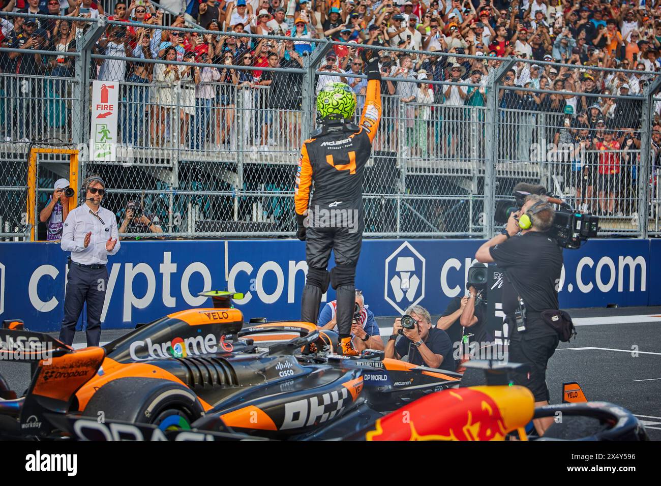 Miami Gardens, Floride, États-Unis. 5 mai 2024. Fin de course. 1ère place : 4 Lando Norris (GBR) McLaren ; 2ème place : 1 Max Verstappen (NED) Red Bull Racing ; 3ème place : 16 Charlez Leclerc (mon) Ferrari. F1 Miami GP à Miami Autodrome à Miami Gardens, Floride, États-Unis. Crédit : Yaroslav Sabitov/YES Market Media/Alamy Live News. Banque D'Images