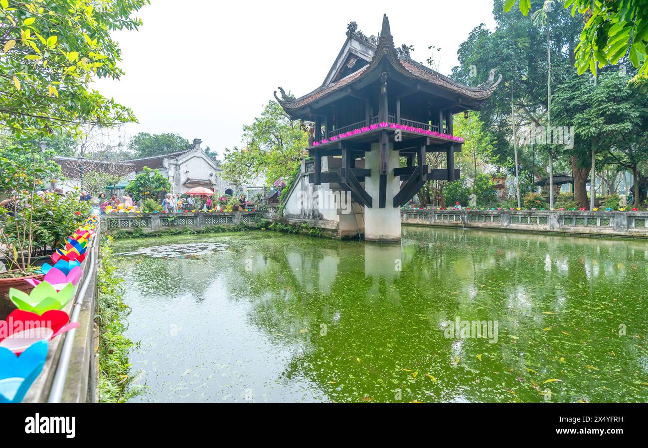 La pagode un pilier est un bouddhiste historique a été construit en 1049 par le roi Ly Thai Tong, confirmé comme la pagode avec l'architecture la plus unique en Asie Banque D'Images