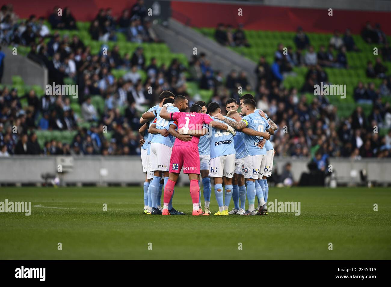 MELBOURNE, AUSTRALIE. 5 mai 2024. Photo : joueurs de Melbourne City en caucus avant le début de la finale d'élimination des ligues A Soccer, Melbourne Victory FC contre Melbourne City FC au parc AAMI de Melbourne. Crédit : Karl Phillipson/Alamy Live News Banque D'Images
