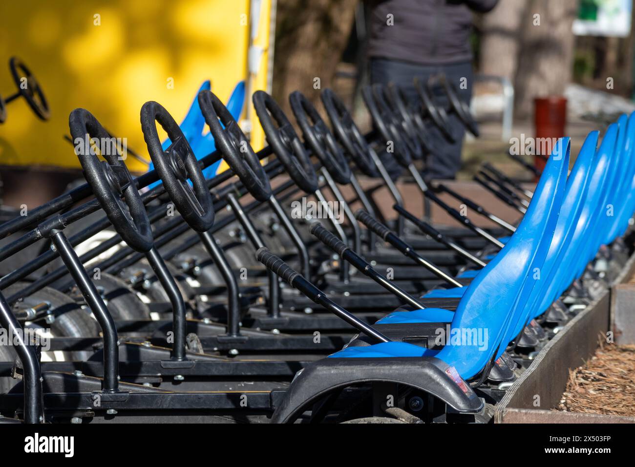 rangée après rangée de chariots de bicyclette Banque D'Images