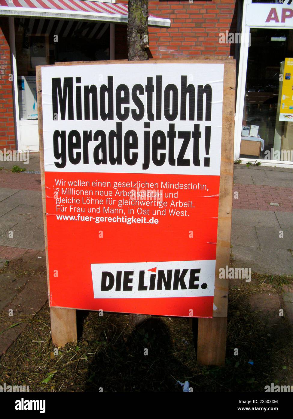 Géographie / voyage, Allemagne, Hambourg, élection parlementaire 2009, affiche électorale du parti 'Die Linke', DROIT D'AUTEUR DE L'ARTISTE NE DOIT PAS ÊTRE EFFACÉ Banque D'Images