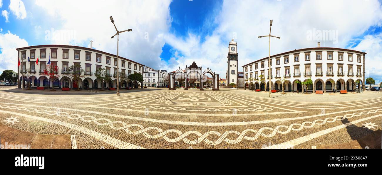 Panorama de sqaure à Ponta Delgada aux Açores, San Miguel - Portugal, personne Banque D'Images