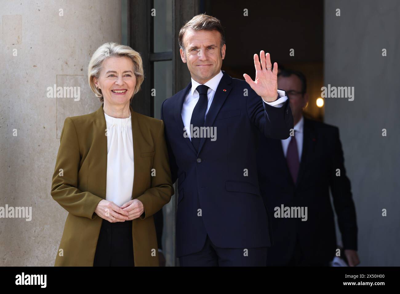 Paris, France. 06 mai 2024. © PHOTOPQR/LE PARISIEN/Fred Dugit ; Paris ; 06/05/2024 ; politique Paris (VIIIe), le 6 mai 2024 le président Emmanuel Macron reçoit en visite d'Etat de M. XI Jinping, Président de la République populaire de Chine au palais de l'élysée. Photo LP/Fred Dugit -- 05/06/2024, Paris, France le Président Emmanuel Macron reçoit M. XI Jinping, Président de la République populaire de Chine, en visite d'Etat au Palais de l'Elysée. *** Local Caption *** arrivée de XI Jinping à l'Elysée crédit : MAXPPP/Alamy Live News Banque D'Images