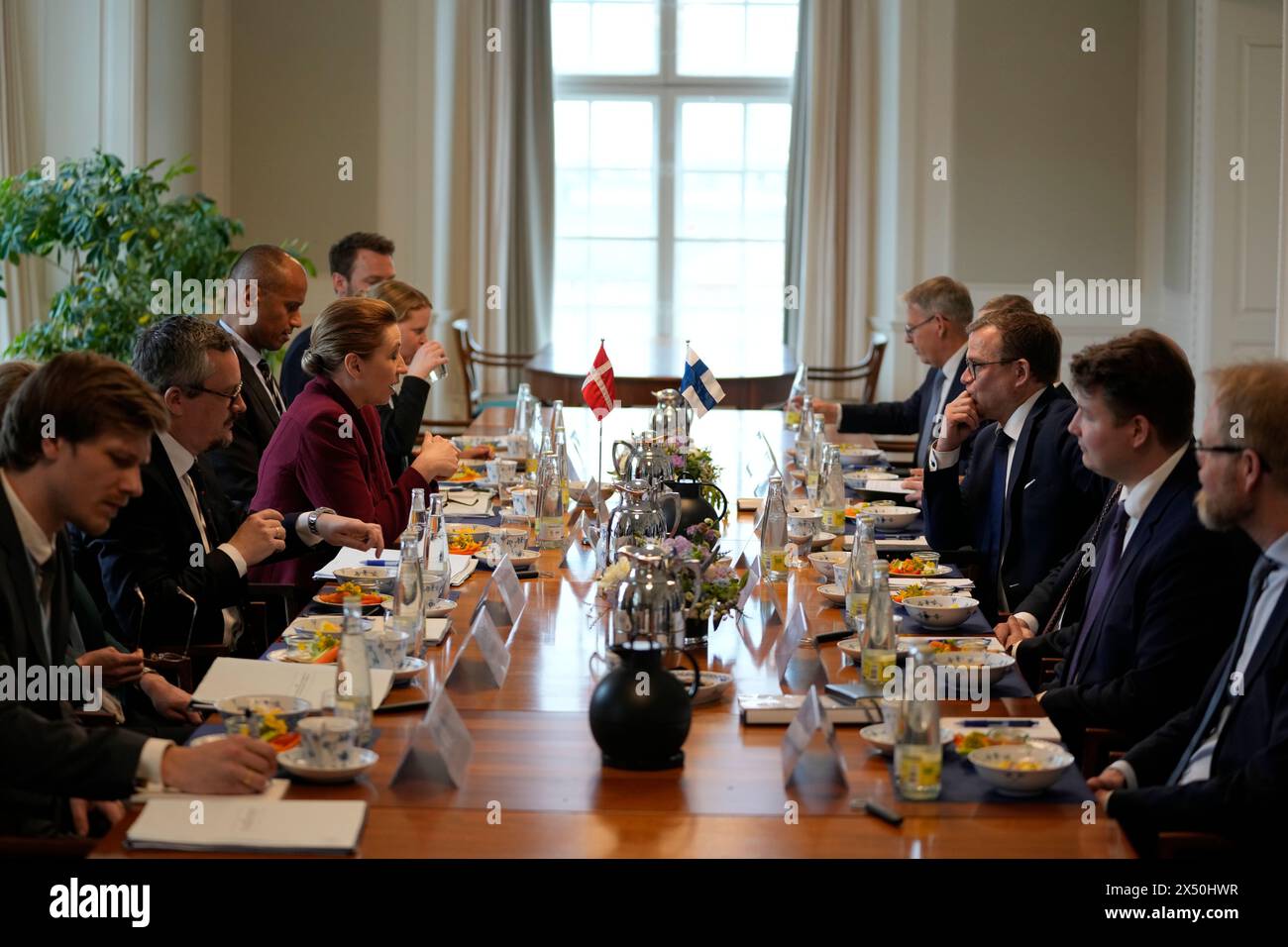 Copenhague, Danemark. 06 mai 2024. Le premier ministre finlandais Petteri Orpo, rangée centrale droite, et le premier ministre Denmarks mette Frederiksen, rangée centrale gauche, lors d'une réunion à Copenhague, Danemark, lundi 9 mai 2024 crédit : Ritzau/Alamy Live News Banque D'Images