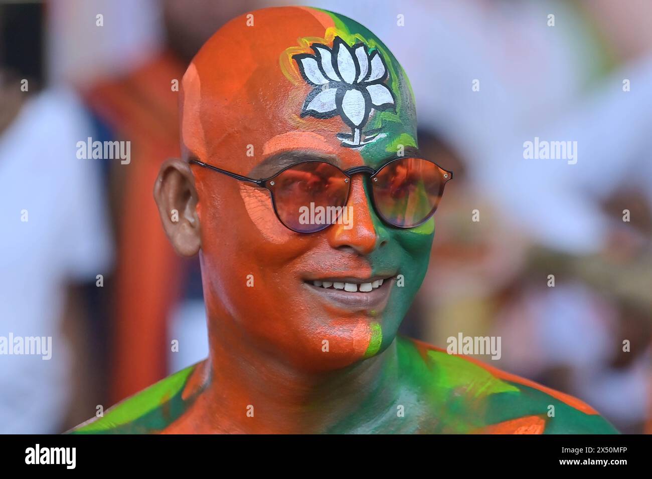 Les partisans du BJP lors d'un rassemblement du premier ministre Narendra Modi avant l'élection du Lok Sabha à Agartala. Tripura, Inde. Banque D'Images