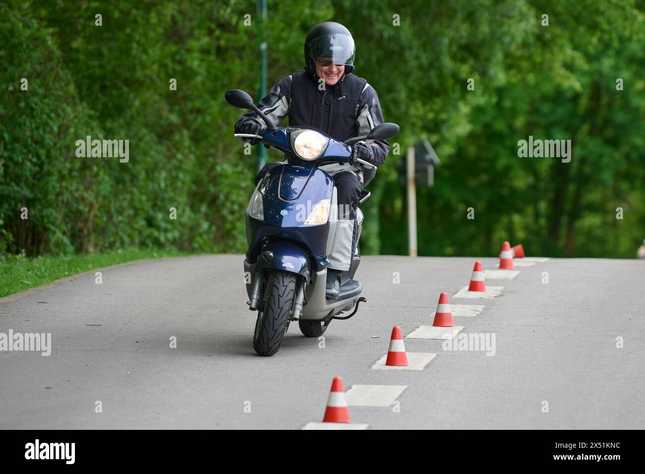 In Essen fand auf dem Verkehrsübungsplatz in Frillendorf ein Fahrsicherheitstraining für Motoradfahrer / innen statt. Formation Organisiert wird dieses Banque D'Images