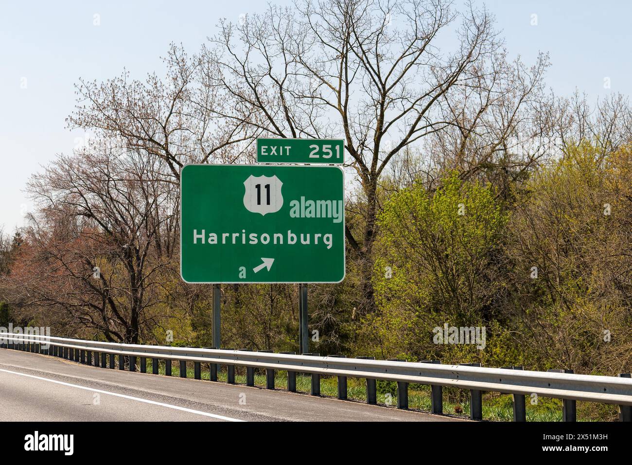 Prenez la sortie 251 de l'Interstate 81 pour l'US-11 vers Harrisonburg, Virginie Banque D'Images