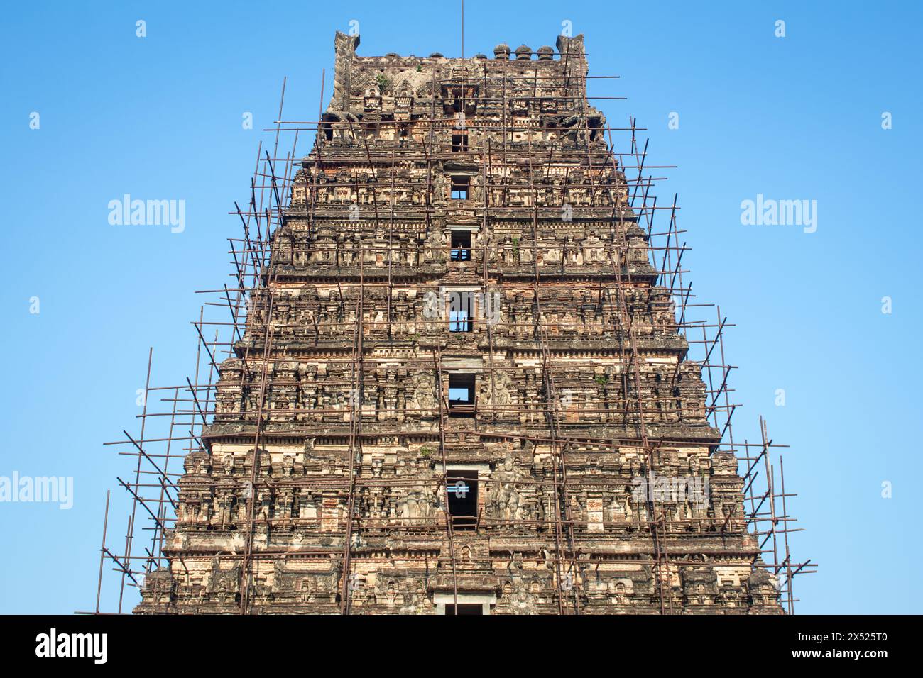 Tour du temple de Gingee Venkataramana dans le complexe de Gingee Fort, district de Villupuram, Tamil Nadu, Inde. Banque D'Images