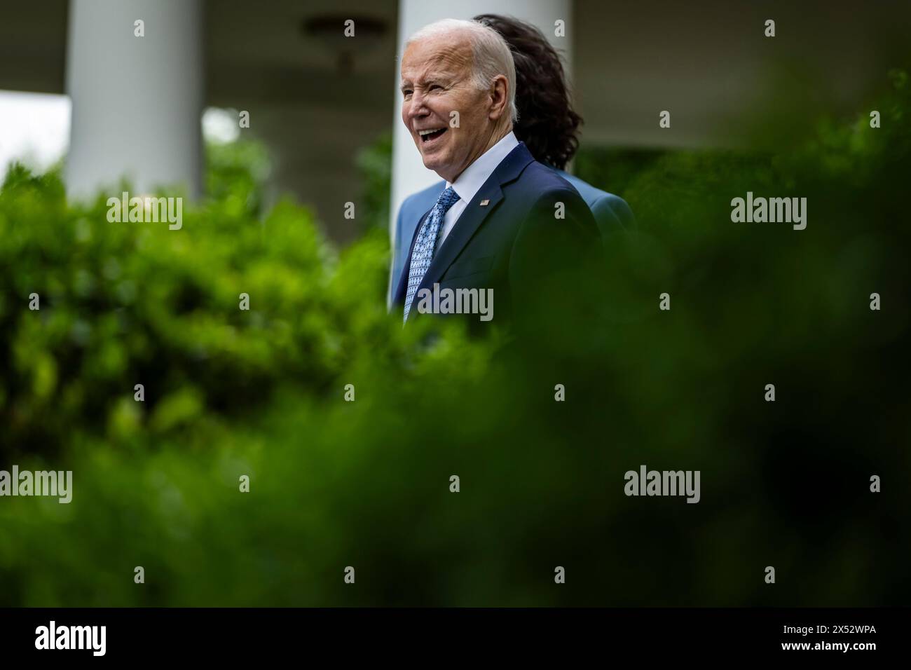 Washington, États-Unis. 06 mai 2024. Le président Joe Biden prend la parole lors d'une réception du Cinco de Mayo dans la roseraie de la Maison Blanche le 6 mai 2024 à Washington, le président de DC et la première dame Biden accueillent l'événement qui célèbre la victoire mexicaine sur le second Empire français à la bataille de Puebla en 1862. (Photo de Samuel Corum/Sipa USA) crédit : Sipa USA/Alamy Live News Banque D'Images