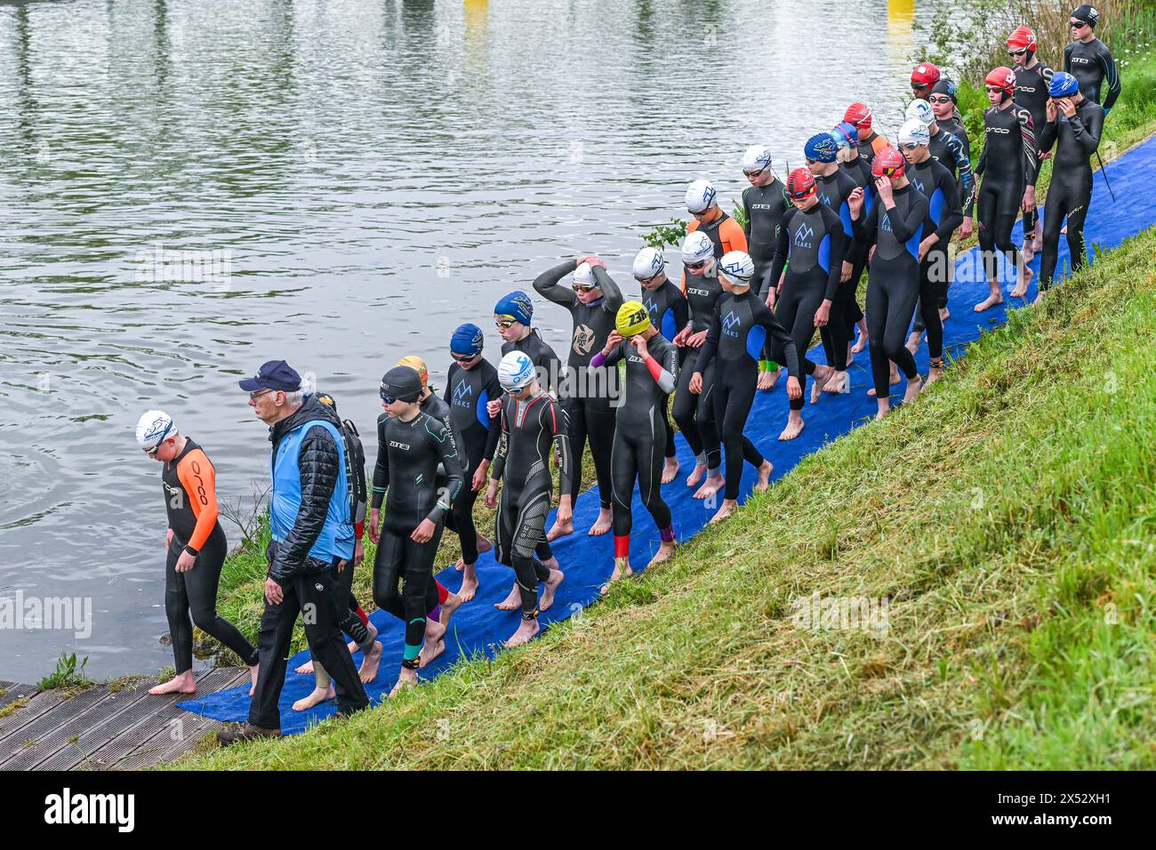 Viersel, Belgique. 04 mai 2024. Prêt à nager photographié lors d'un Triatlon à Viersel, le samedi 4 mai 2024 à Viersel, Belgique . Crédit : Sportpix/Alamy Live News Banque D'Images