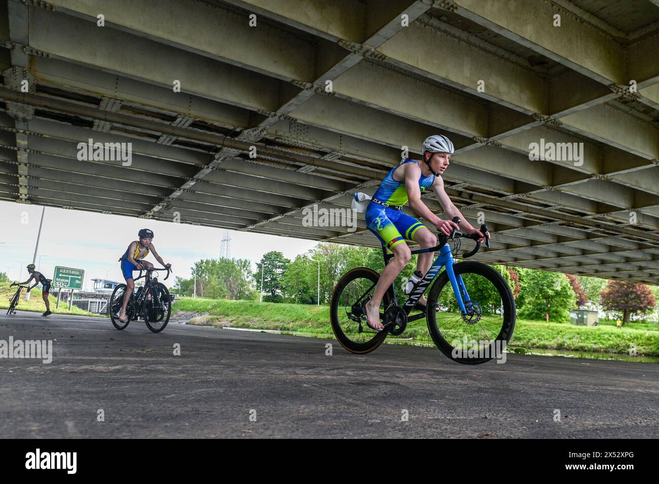 Viersel, Belgique. 04 mai 2024. Course de vélo photographiée lors d'un Triatlon à Viersel, le samedi 4 mai 2024 à Viersel, Belgique . Crédit : Sportpix/Alamy Live News Banque D'Images