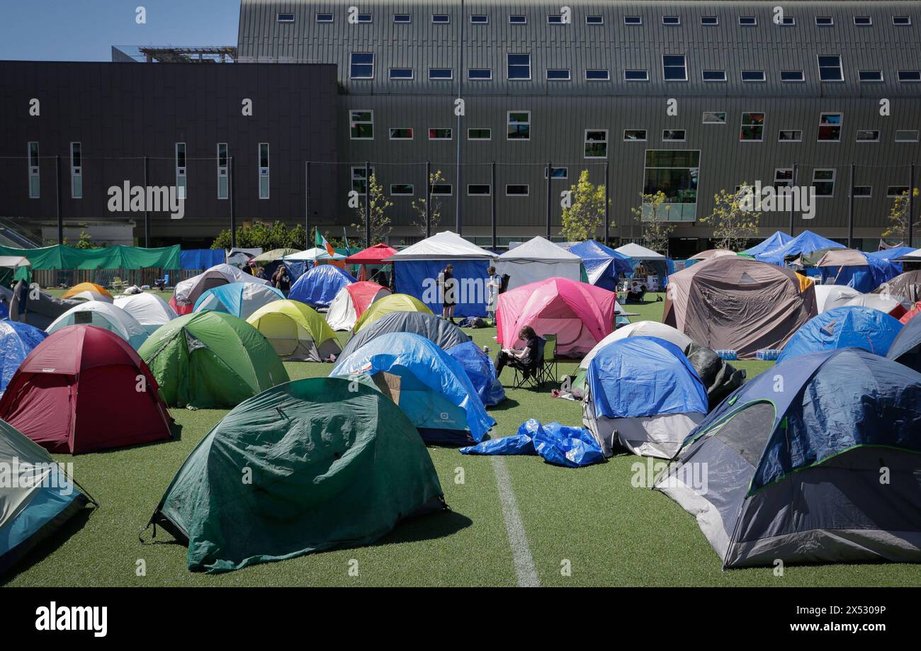 Vancouver, Canada. 6 mai 2024. Des manifestants pro-palestiniens sont vus dans un campement sur le campus de Vancouver de l'Université de la Colombie-Britannique à Vancouver, Colombie-Britannique, Canada, le 6 mai 2024. Crédit : Liang Sen/Xinhua/Alamy Live News Banque D'Images