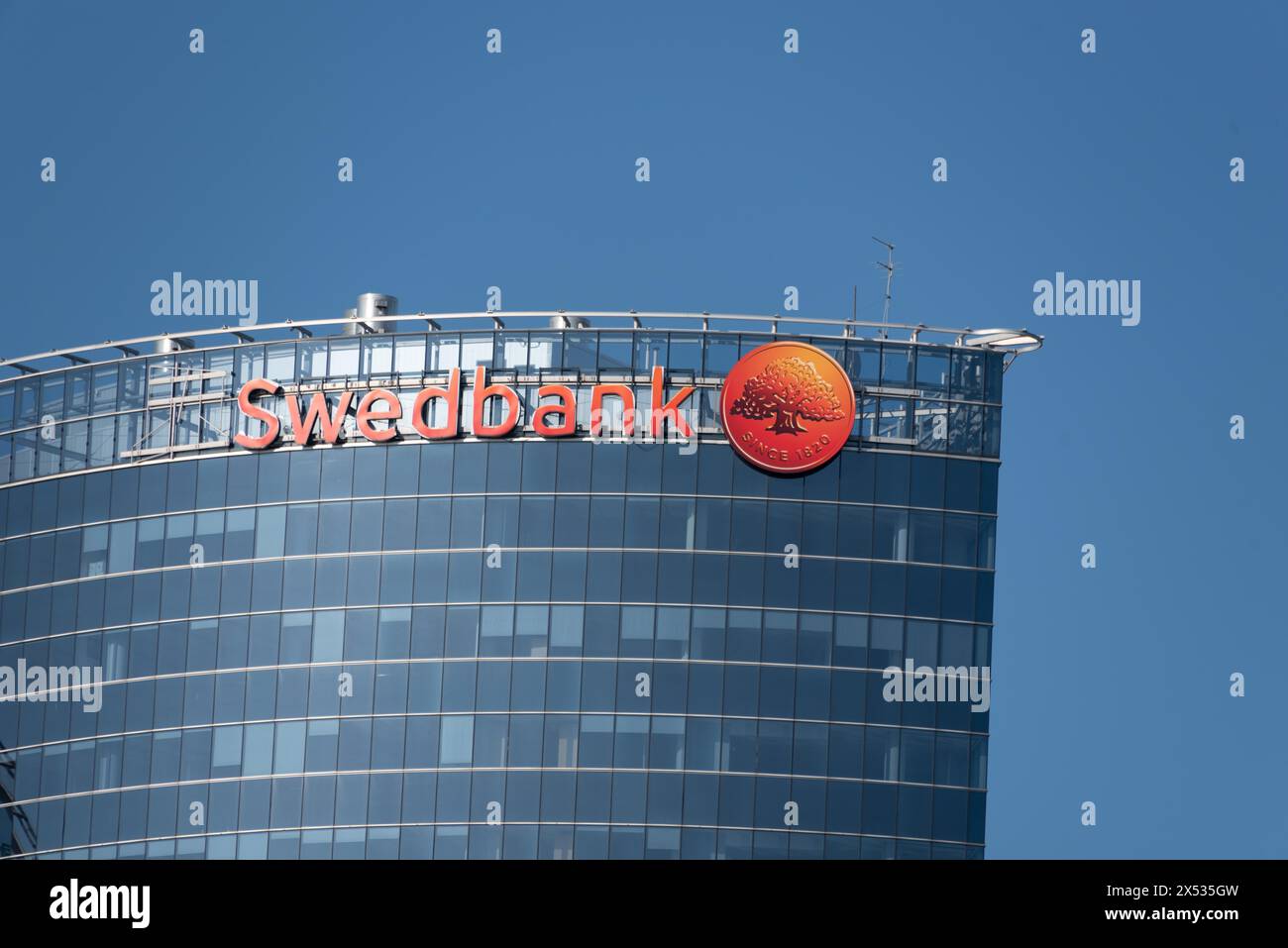 Siège de Swedbank sur les rives de la Daugava, Riga, Lettonie Banque D'Images