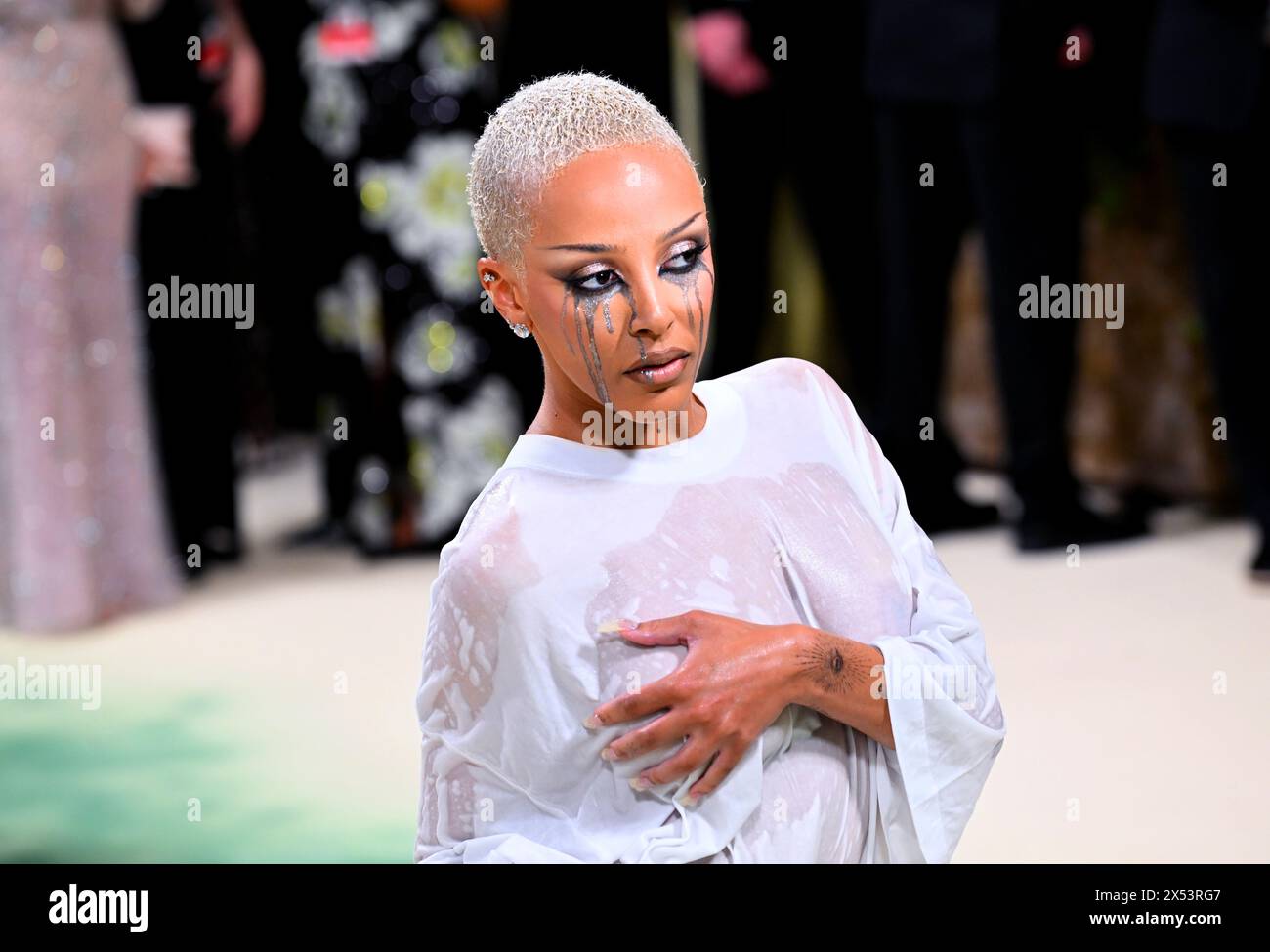 NOTE DE LA RÉDACTION : Nudity Doja Cat participant au Metropolitan Museum of Art costume Institute Benefit Gala 2024 à New York, États-Unis. Date de la photo : lundi 6 mai 2024. Banque D'Images