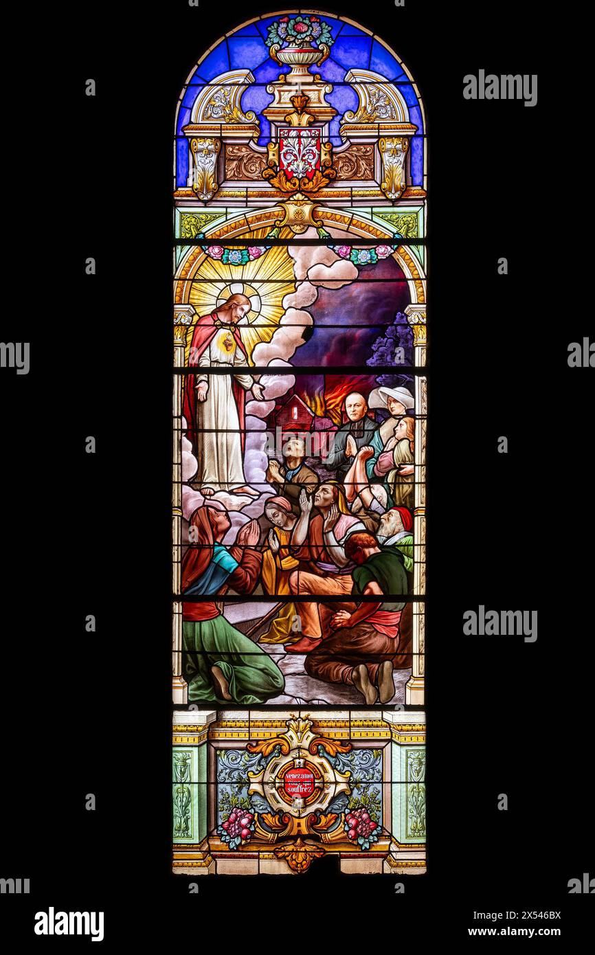 Vitraux réalisés en 1922 montrant l'histoire de l'apparition du Sacré-cœur de Jésus dans l'église du Sacré-Cœur de Jarville-la-Malgrange. Banque D'Images