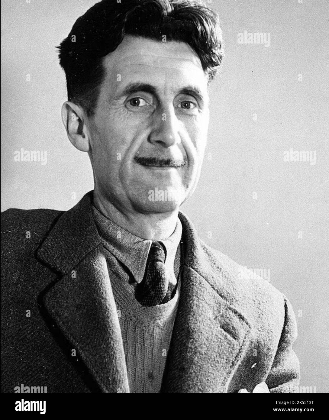 GEORGE ORWELL (1903-1950) romancier et journaliste anglais vers 1943 Banque D'Images
