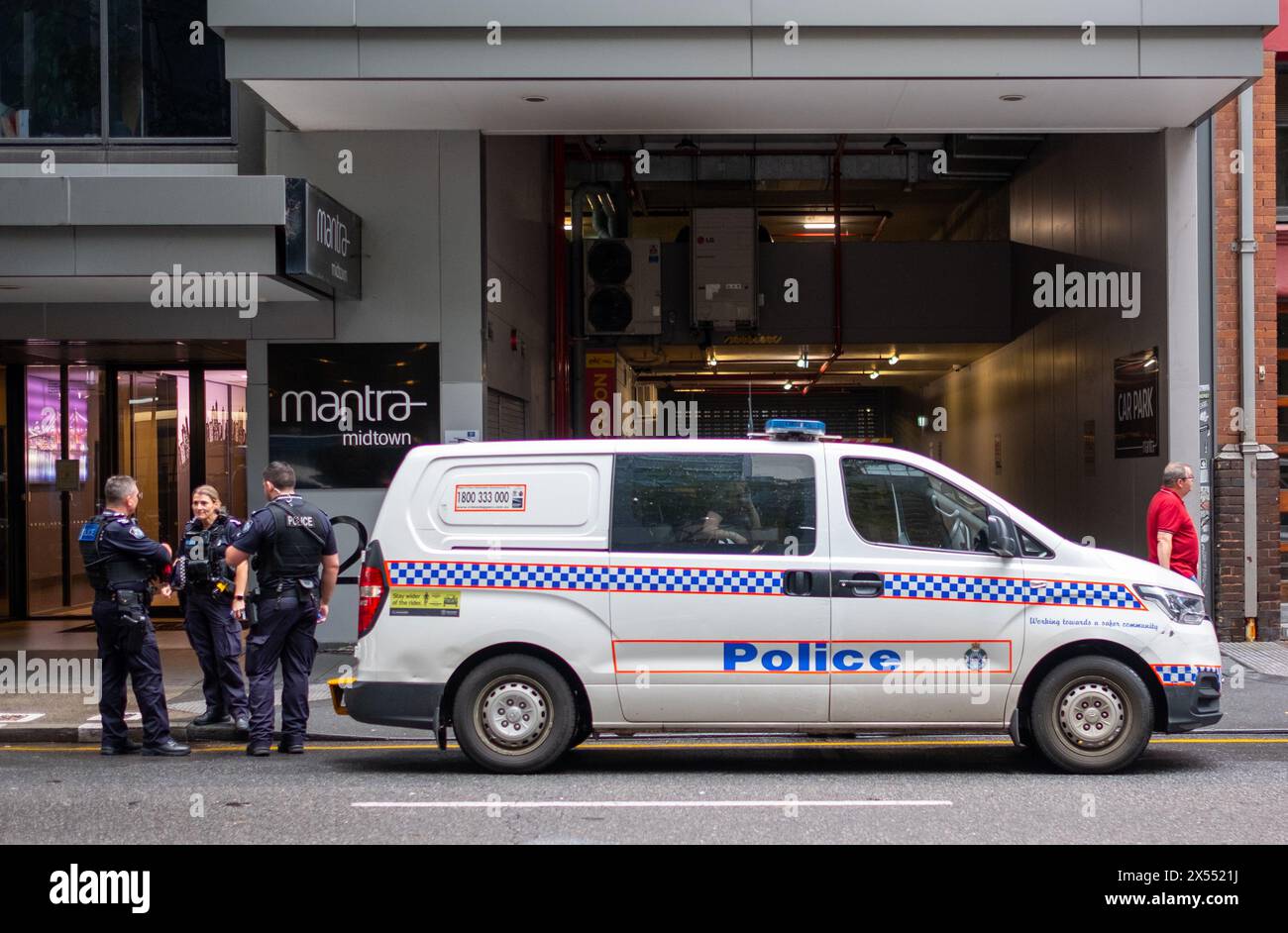 Des policiers ont assisté à un incident dans le quartier des affaires de Brisbane, en Australie Banque D'Images
