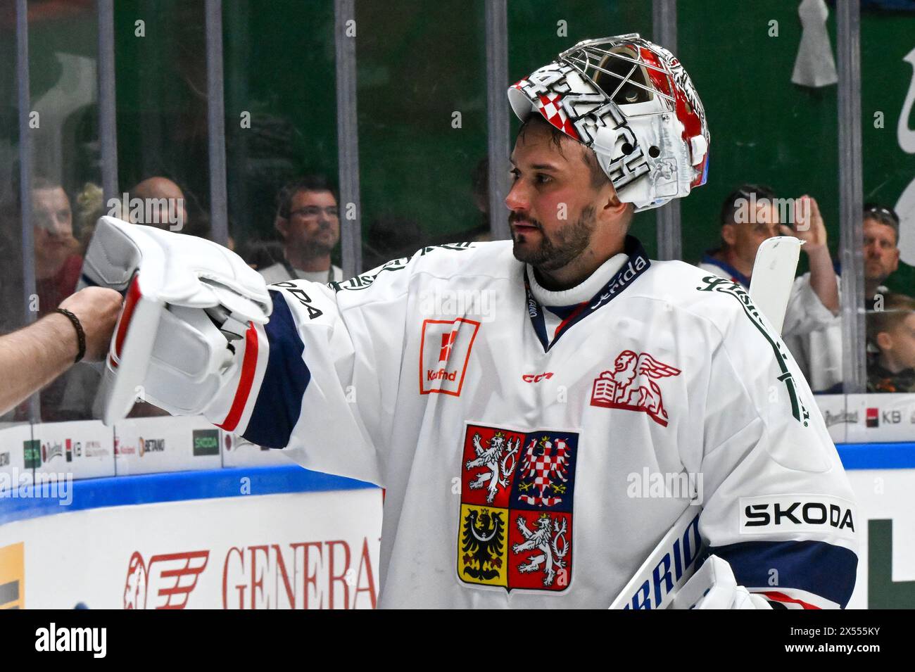 Le gardien Petr Mrazek (CZE) pendant le match République tchèque vs Suède, les Jeux tchèques de hockey (Betano Hockey Games), le tournoi final de Euro Hockey Tou Banque D'Images