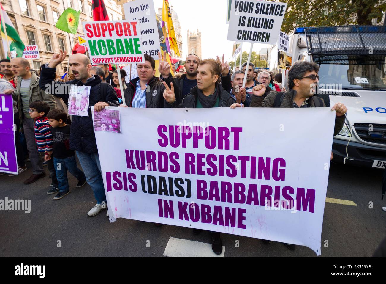 Manifestation anti-Daech (État islamique en Irak et en Syrie), organisée par des manifestants kurdes, qui demandaient plus d'aide au monde extérieur Banque D'Images