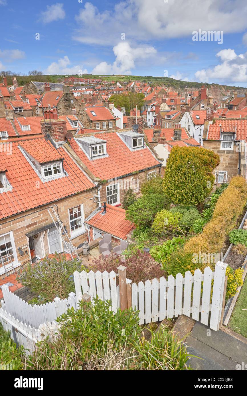 Vue sur le toit de Robin Hoods Bay, Yorkshire Banque D'Images