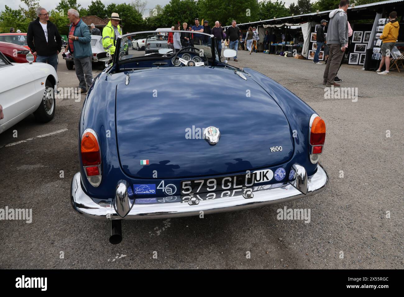 1963 Alfa Romeo Giulia 1600 Spider à Italian car Day à Brooklands, le 4 mai 2024, Brooklands Museum, Weybridge, Surrey, Angleterre, Royaume-Uni Banque D'Images