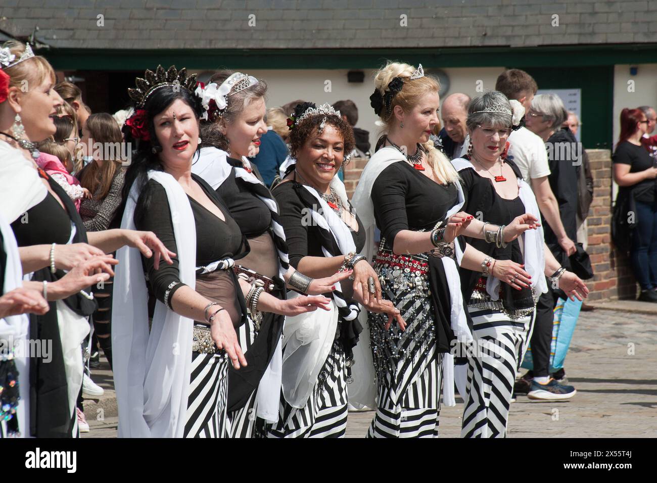 Tribal Banshees balaye le Festival de Rochester Banque D'Images