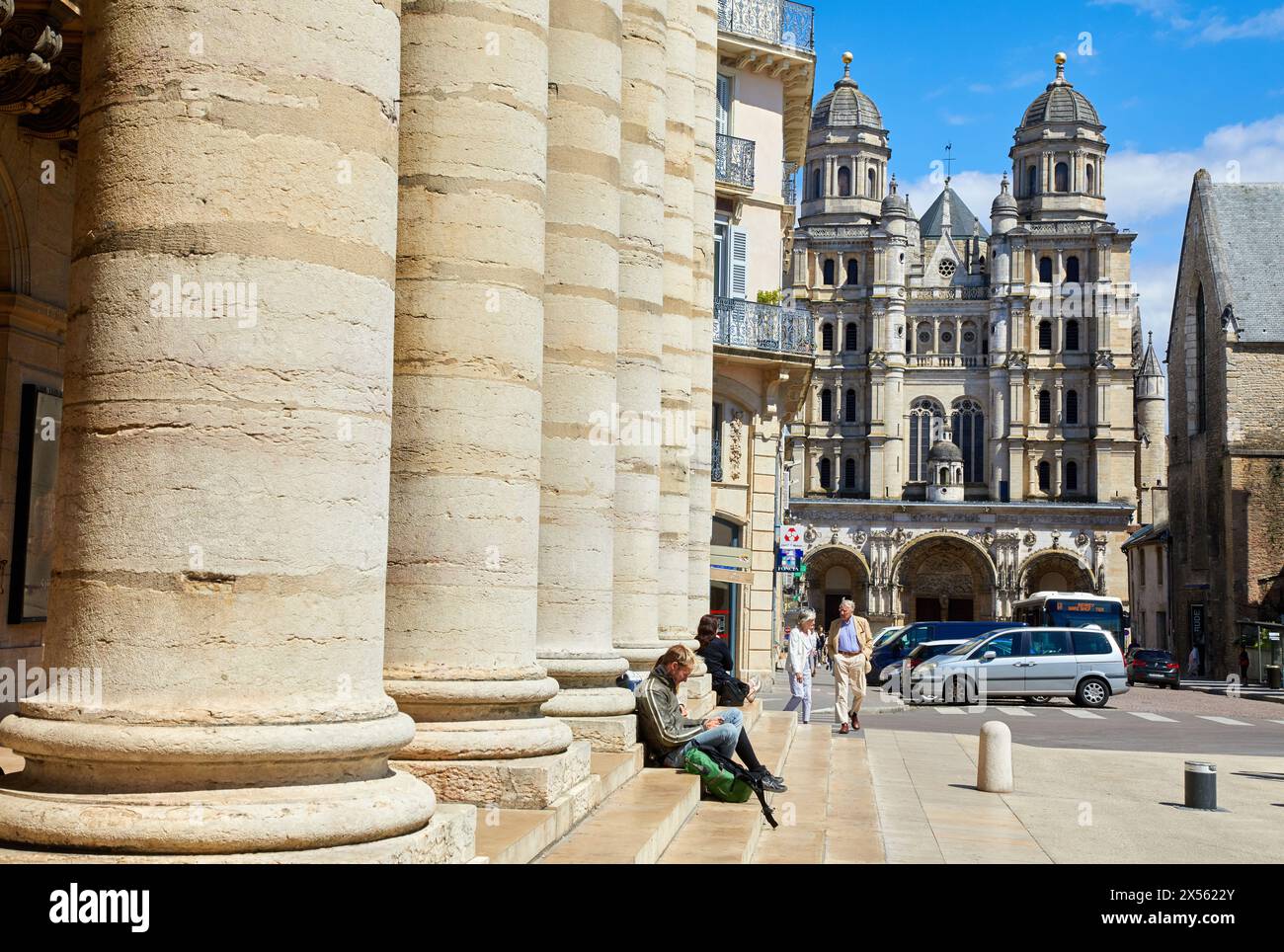 Grand Théâtre, église Saint-Michel, Place du Théâtre, Dijon, Côte d'Or, Bourgogne, Bourgogne, France, Europe Banque D'Images