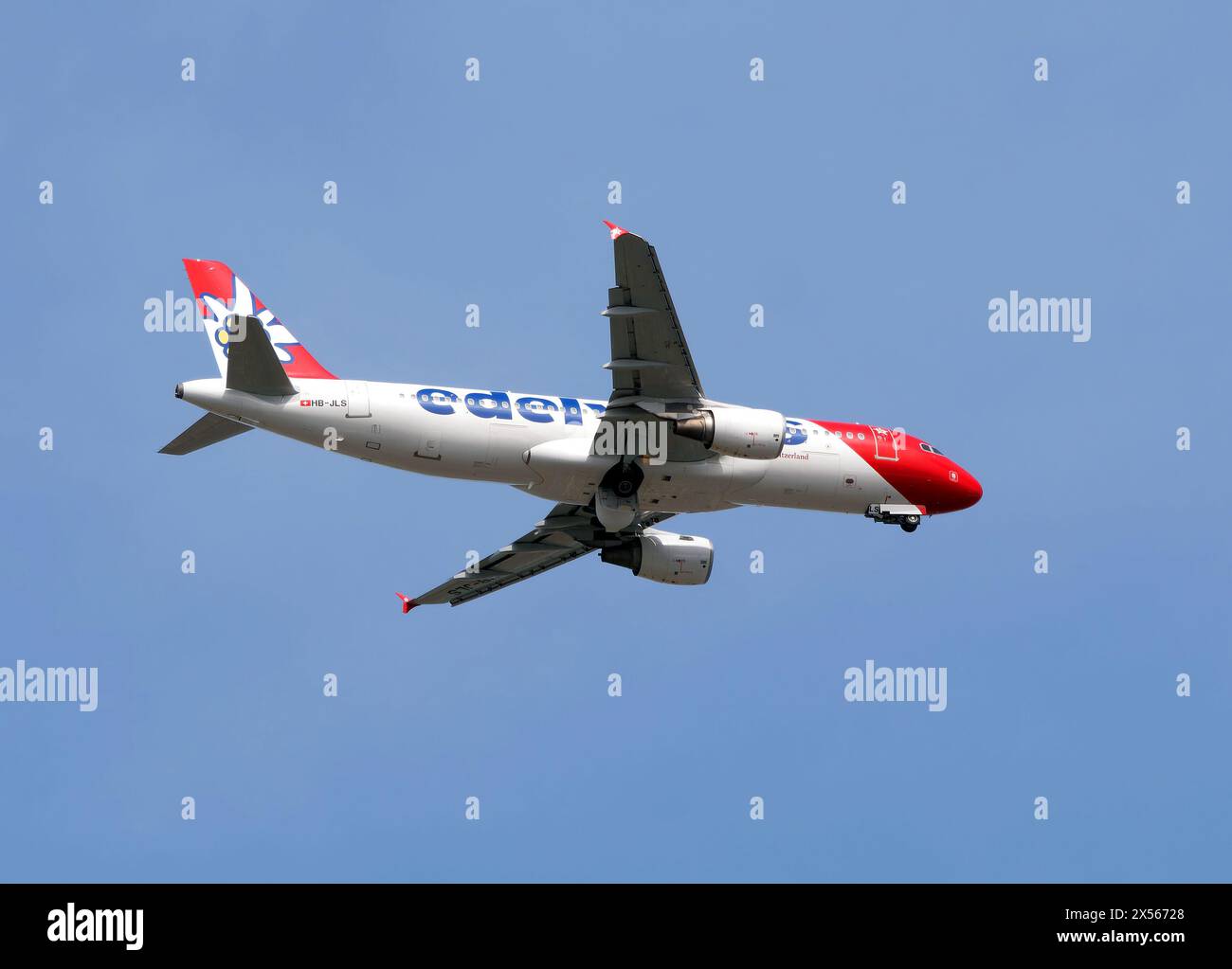 Edelweiss Air (est une compagnie aérienne suisse de loisirs, charter et la société sœur de Swiss International Air Lines), Airbus A320-214 Budapest, Hongrie Banque D'Images