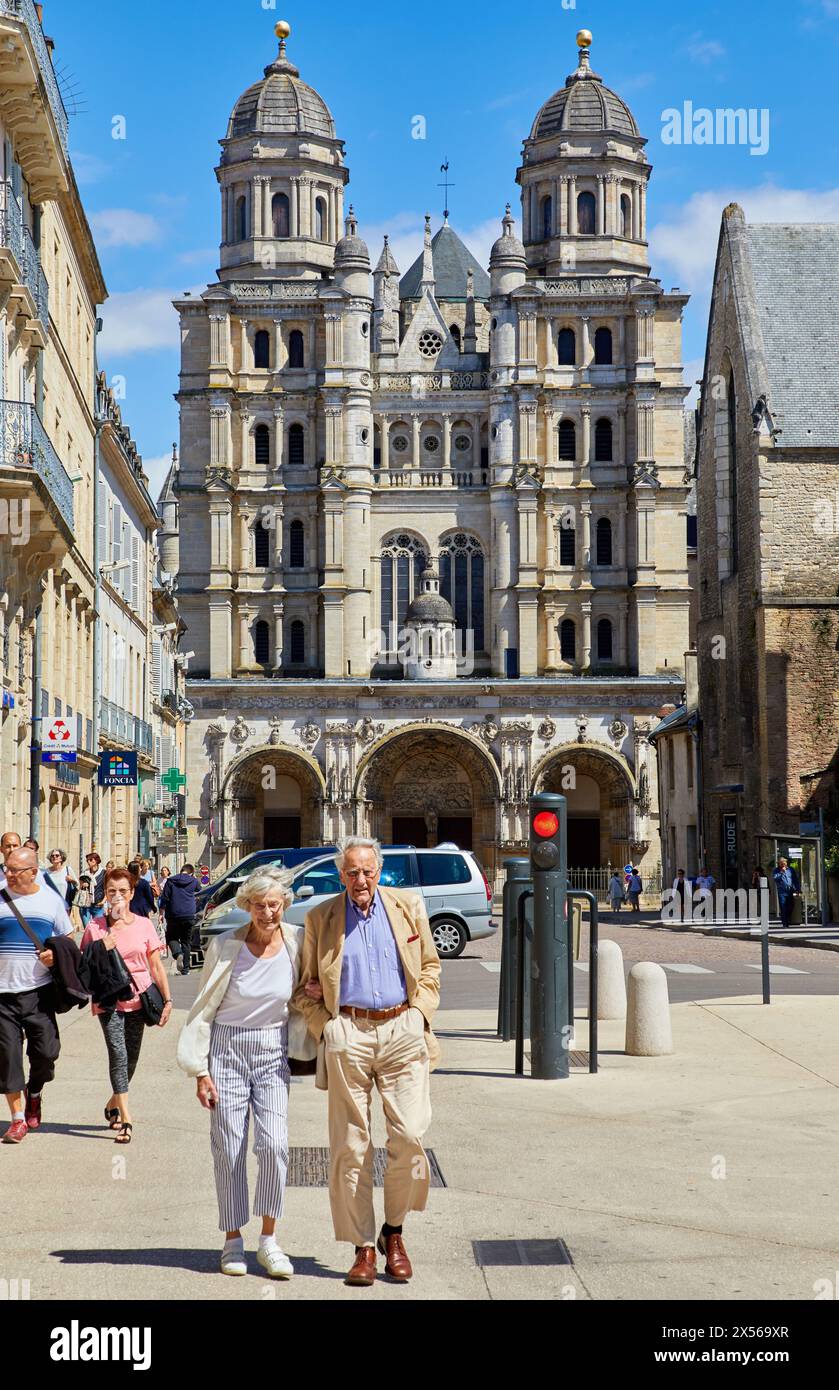 Église Saint-Michel, Place du Théâtre, Dijon, Côte d'Or, Bourgogne, Bourgogne, France, Europe Banque D'Images