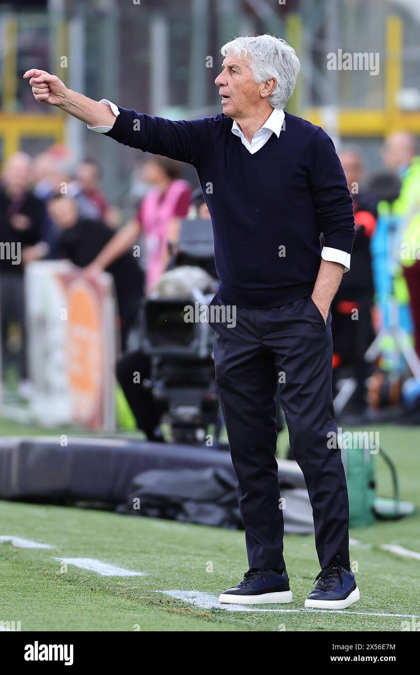 Gian Piero Gasperini entraîneur-chef d'Atalanta BC getsi lors du match de football Serie A entre l'US Salernitana et Atalanta BC au stade Arechi de Salerne (Italie), le 6 mai 2024. Banque D'Images