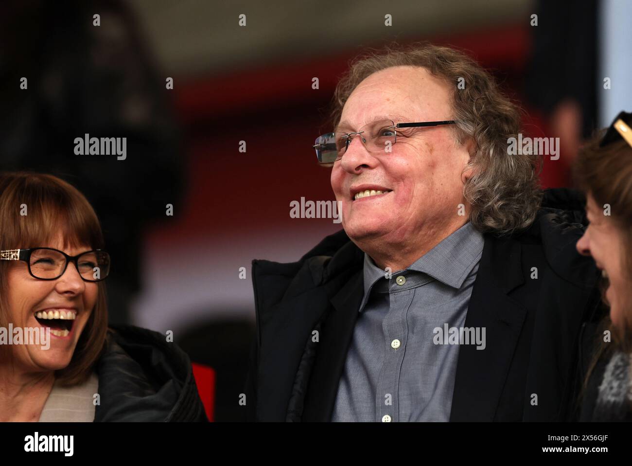 Le propriétaire de Milton Keynes dons, Pete Winkelman, lors de la demi-finale de la Sky Bet League Two, match de première manche au Broadfield Stadium, Crawley. Date de la photo : mardi 7 mai 2024. Banque D'Images