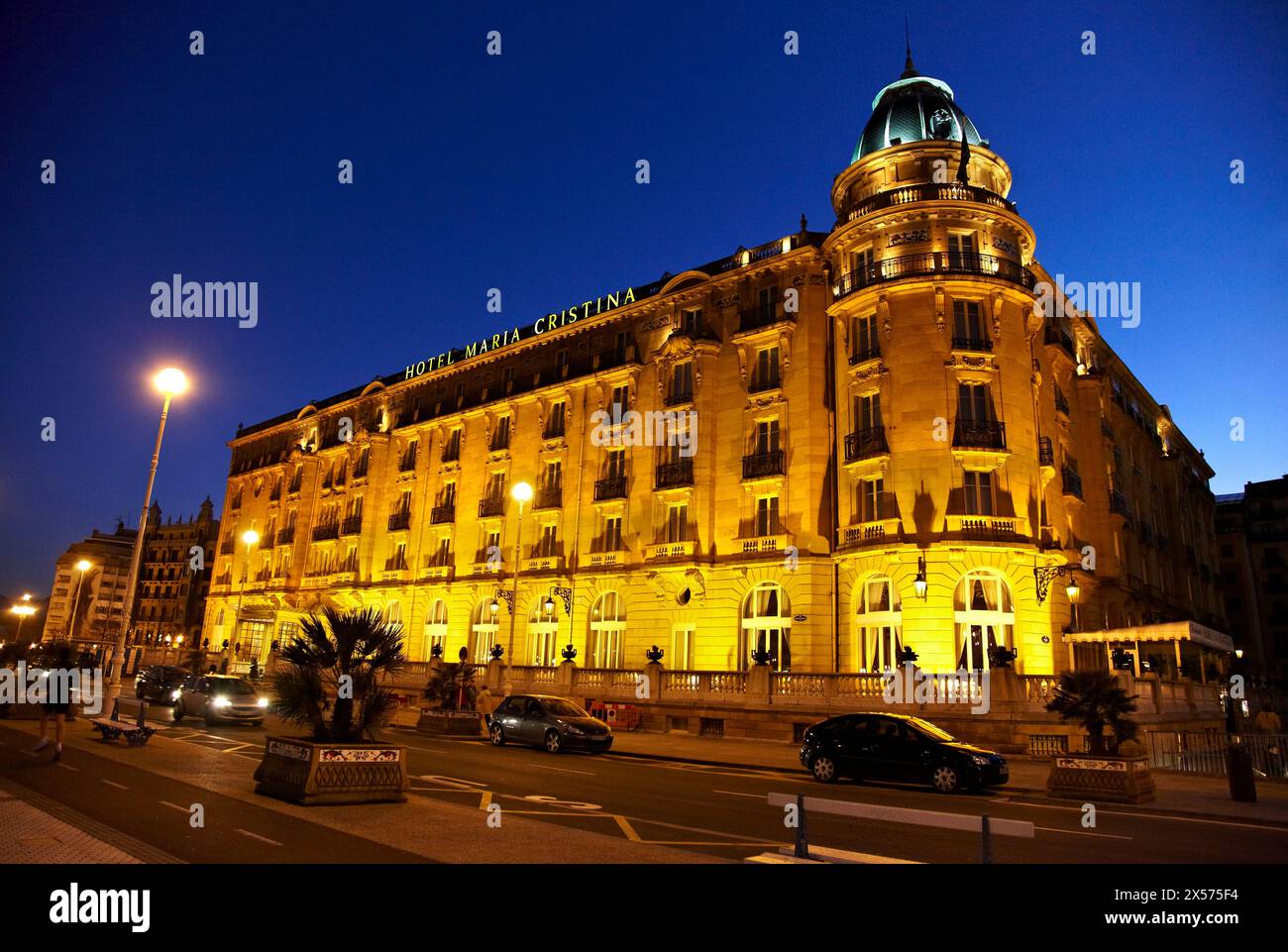 L'Hôtel María Cristina et la rivière Urumea. San Sebastián. L'Euskadi. Espagne Banque D'Images