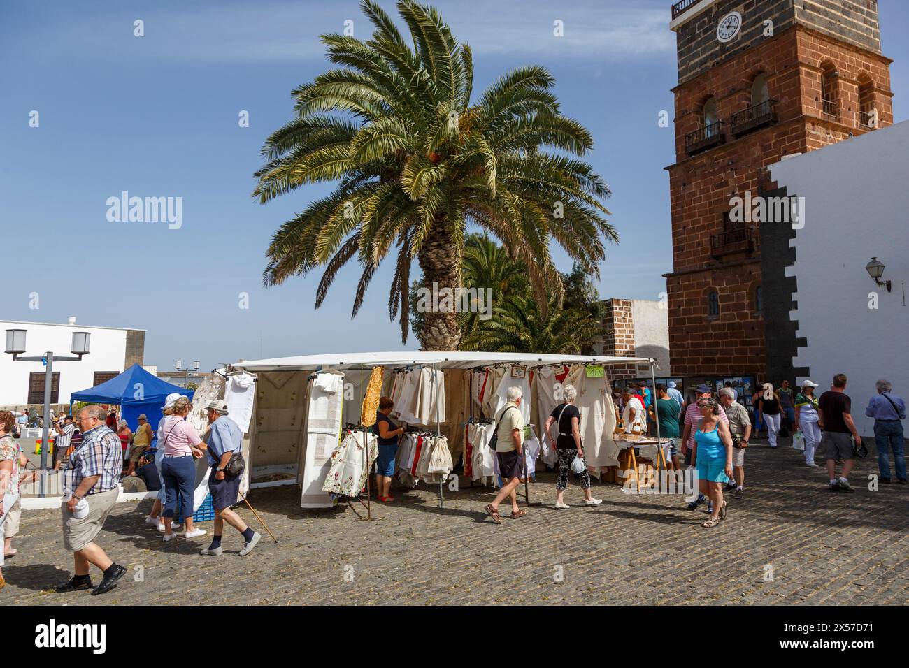 Marché du dimanche., Teguise, Lanzarote, Îles Canaries, Espagne Banque D'Images