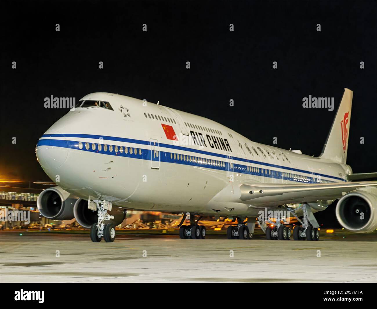 Belgrade, Serbie. 7 mai 2024. L'avion du président chinois Xi Jinping arrive à Belgrade, Serbie, le 7 mai 2024. XI est arrivé mardi à Belgrade pour effectuer une visite d'État en Serbie. Crédit : Ding Lin/Xinhua/Alamy Live News Banque D'Images