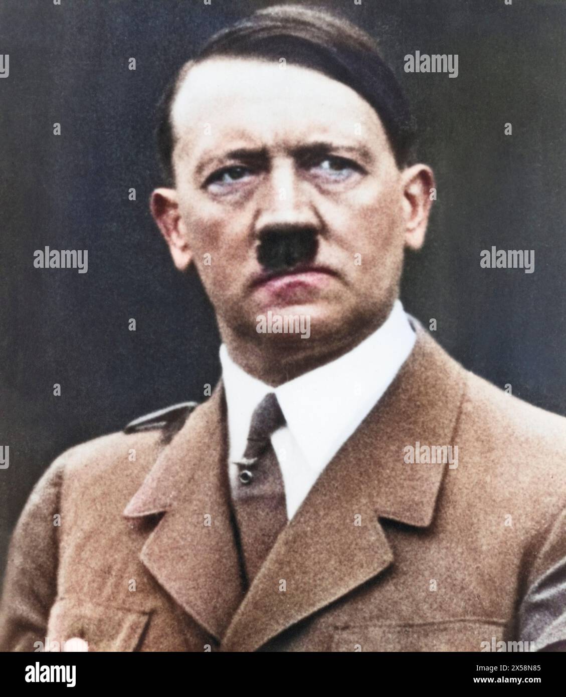 Hitler, Adolf, 20.4.1889 - 30.4,1945, homme politique allemand (NSDAP), chancelier du Reich 30.1.1933 - 30.4,1945, portrait, années 1930, USAGE ÉDITORIAL EXCLUSIF Banque D'Images