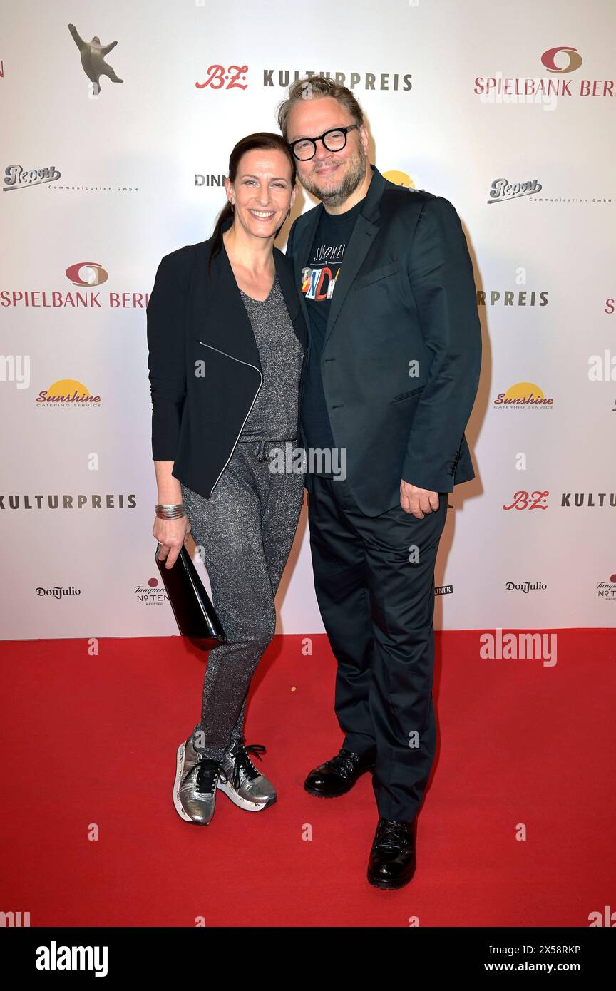 Ulrike Frank mit Ehemann Marc Schubring BEI der Verleihung des 30. B.Z. Kulturpreises 2024 im Theater am Potsdamer Platz. Berlin, 07.05.2024 Banque D'Images