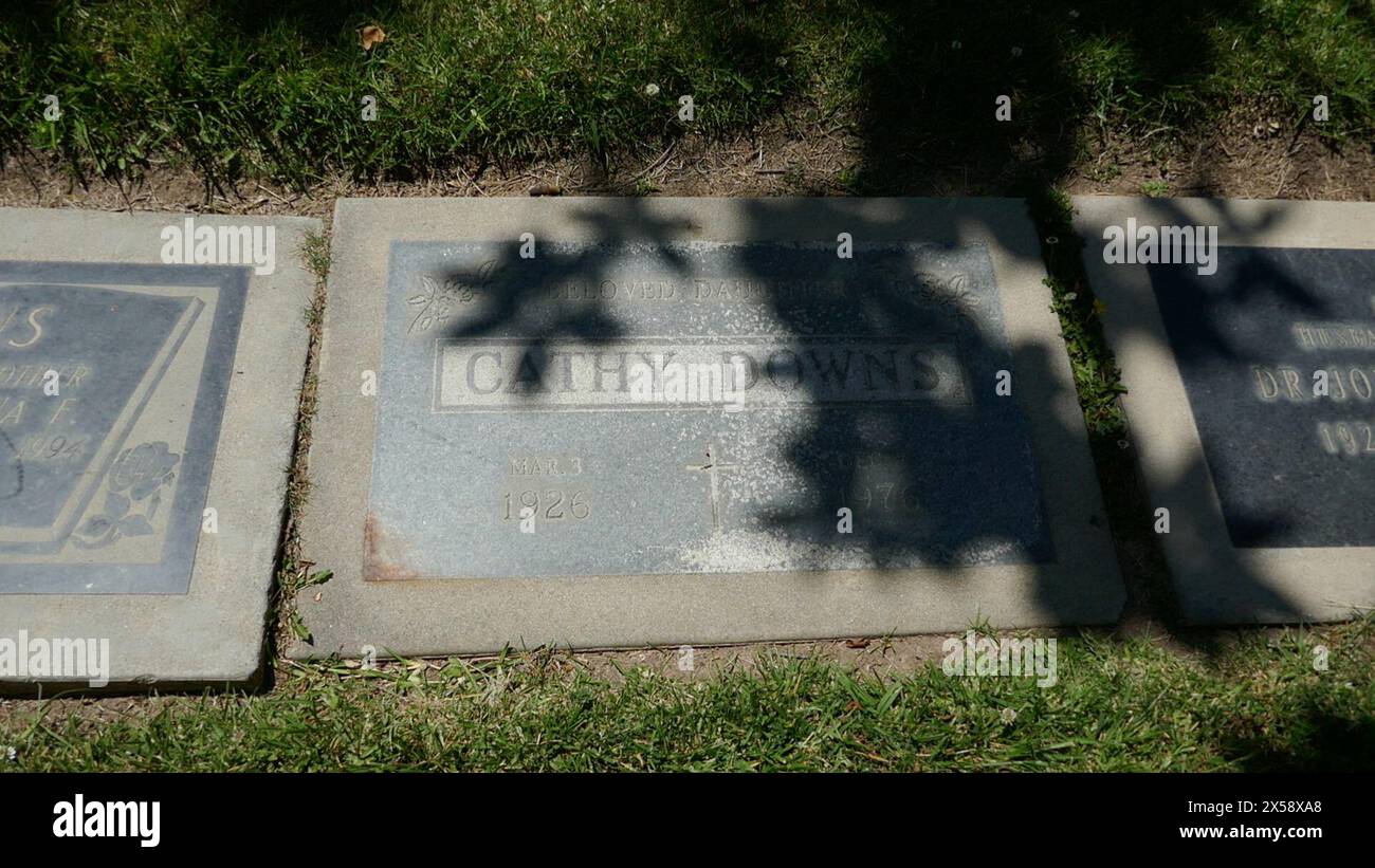 Santa Monica, Californie, USA 6 mai 2024 L'actrice Cathy Downs tombe au cimetière Woodlawn le 6 mai 2024 à Santa Monica, Californie, USA. Photo de Barry King/Alamy Stock photo Banque D'Images