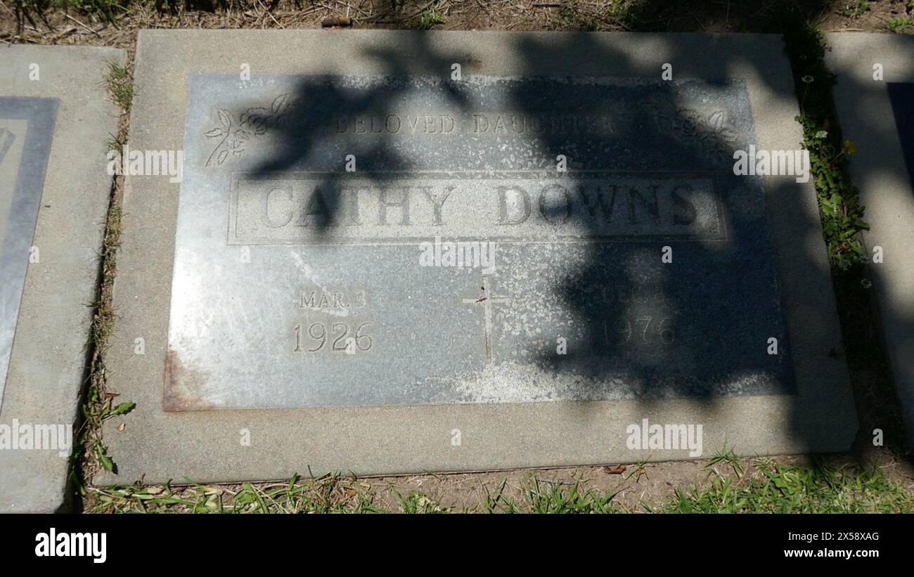 Santa Monica, Californie, USA 6 mai 2024 L'actrice Cathy Downs tombe au cimetière Woodlawn le 6 mai 2024 à Santa Monica, Californie, USA. Photo de Barry King/Alamy Stock photo Banque D'Images