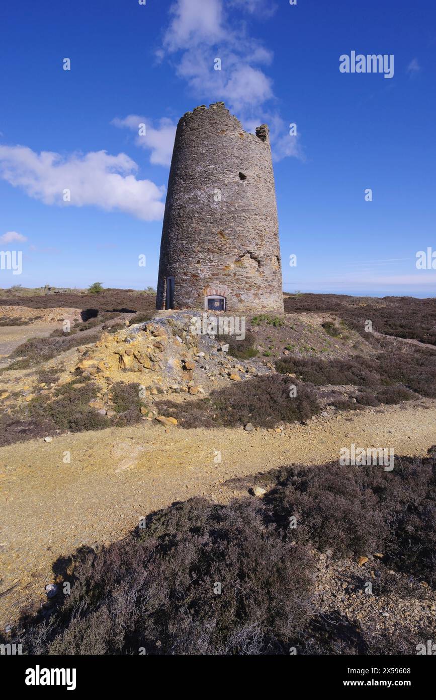 Winding Tower, Pary`s Mountain, Amlwch, Anglesey, pays de Galles du Nord, Royaume-Uni. Banque D'Images