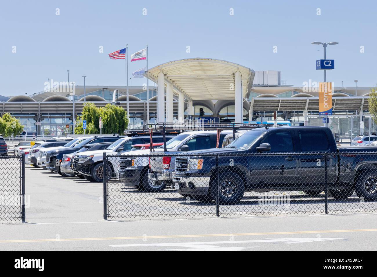 Oakland, Californie, États-Unis : 1er mai 2024 : un débat animé est en cours concernant le changement de nom proposé pour l'aéroport international d'Oakland. ( Oakland Airpo Banque D'Images