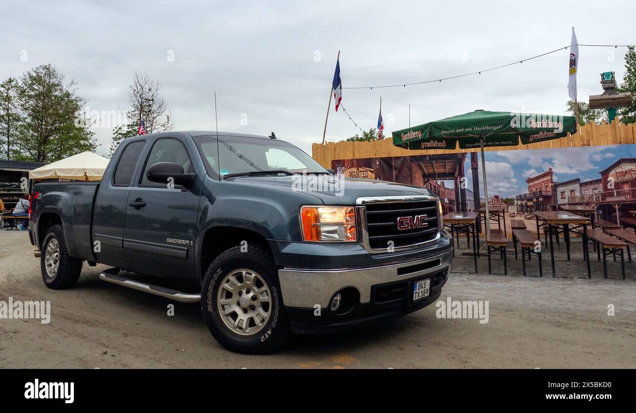 Sierra 1500 de GMC. Chevrolet Silverado/GMC Sierra est un pick-up pleine grandeur produit depuis 1999 sous la marque Chevrolet, propriété de General M. Banque D'Images