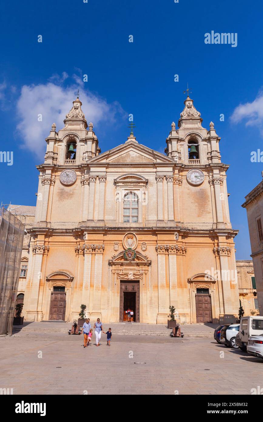Mdina, Malte - 25 août 2019 : la cathédrale métropolitaine de Saint-Paul, communément appelée cathédrale Saint-Paul ou cathédrale de Mdina, est catholique Banque D'Images