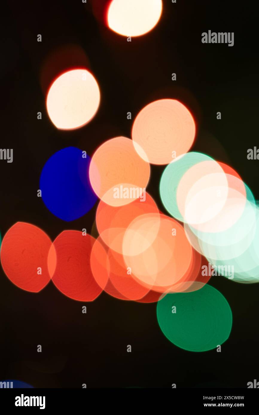 effet bokeh flou de la lumière du ferry de la ville la nuit sous un angle différent Banque D'Images