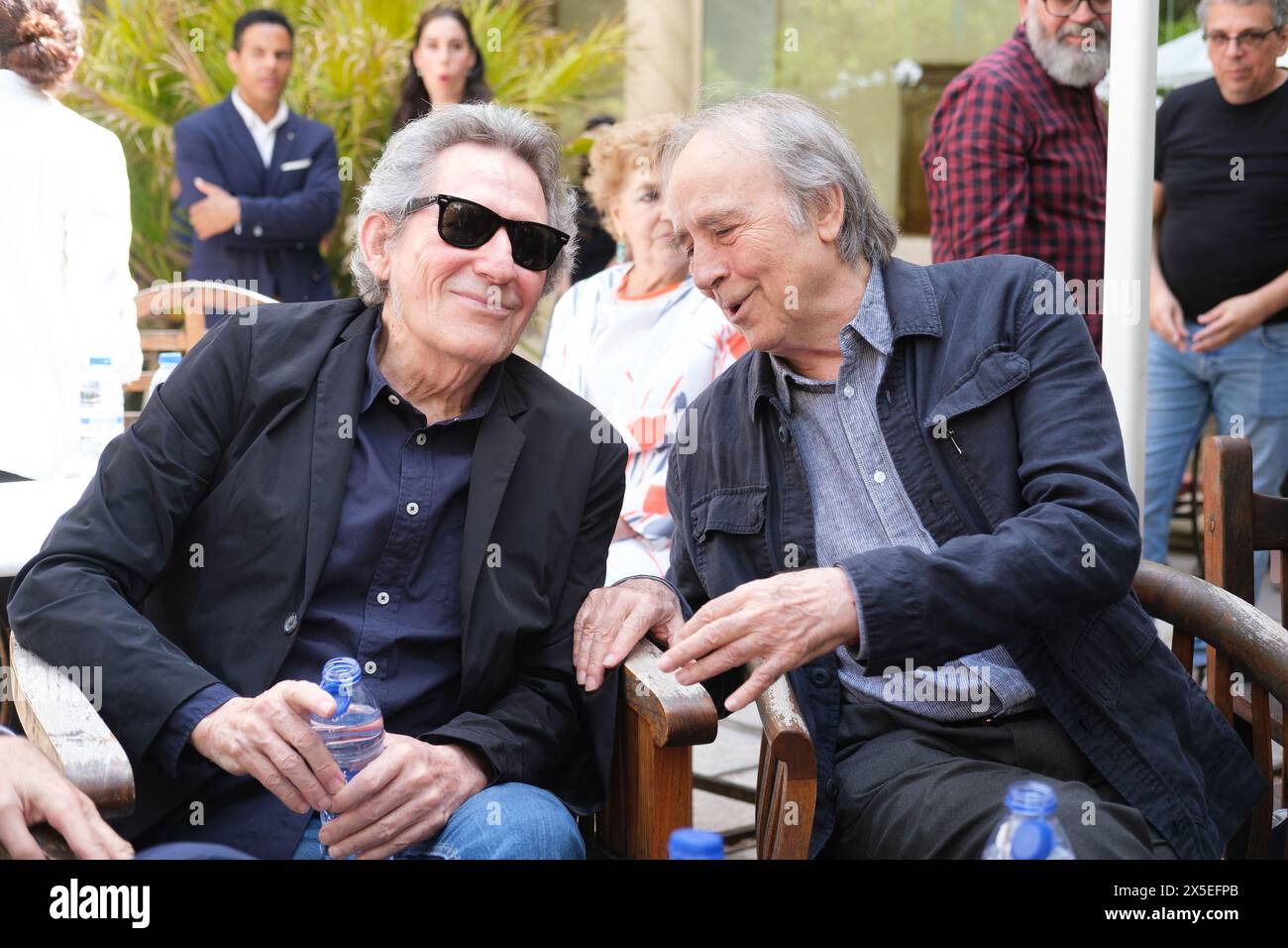 Miguel Rios et Joan Manuel Serrat lors de la remise de la Médaille d’honneur de la SGAE à Duo Dinamico, au siège de la SGAE à Madrid, le 9 mai 2024, Banque D'Images