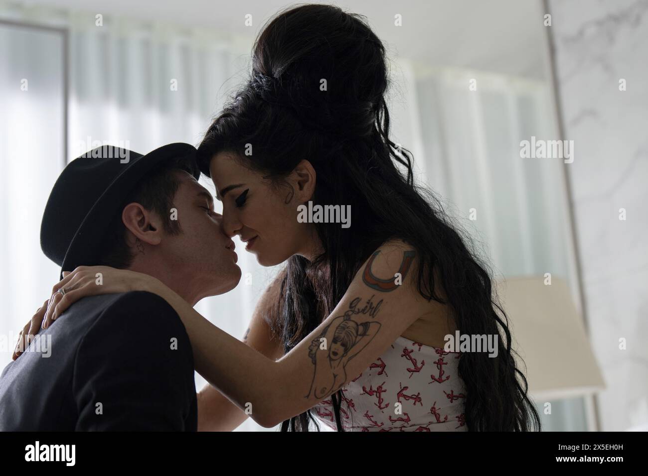 Retour à Black Marisa Abela & Jack O'Connell Banque D'Images