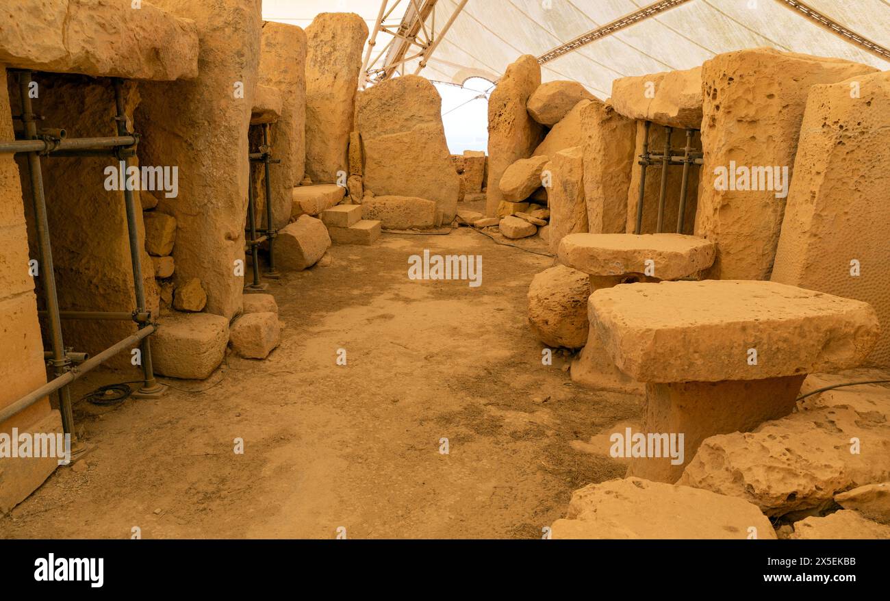 Complexe de temples mégalithiques de Hagar Qim, sur la côte sud de l'île méditerranéenne de Malte Banque D'Images