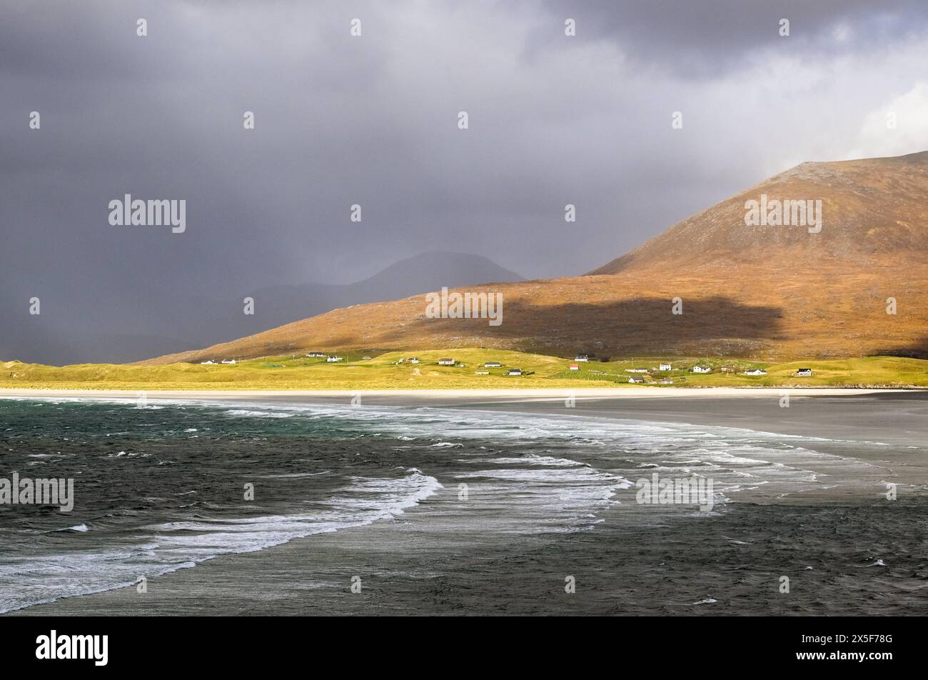 Vue sur la plage de Seilebost en direction de Luskentyre, île de Harris, Hébrides extérieures, Écosse Banque D'Images
